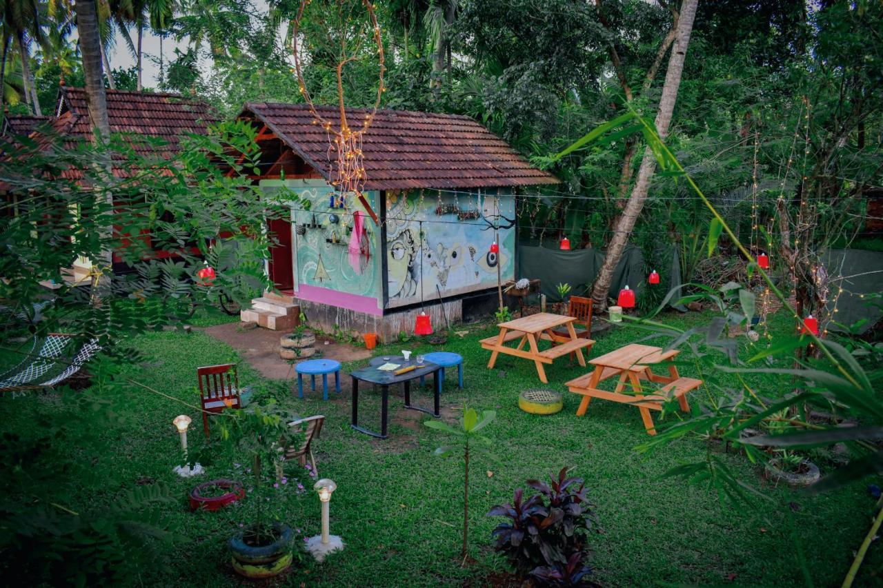 Munroe Paradise Apartment Munroe Island ภายนอก รูปภาพ