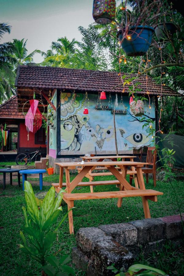 Munroe Paradise Apartment Munroe Island ภายนอก รูปภาพ